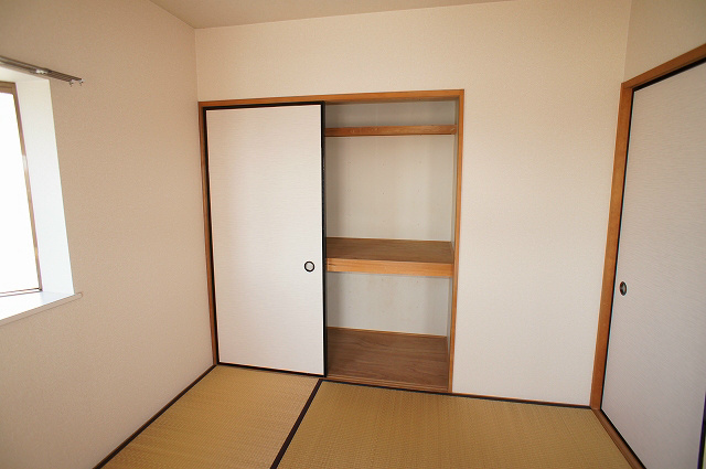 ハイツ丸山 収納