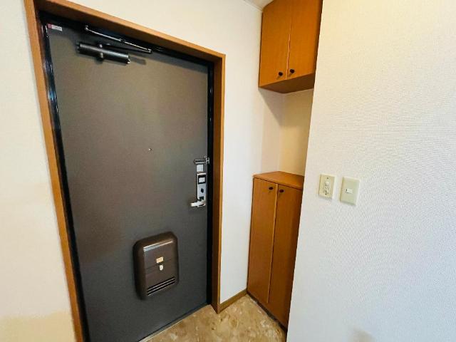 グランドパレス宮西 玄関