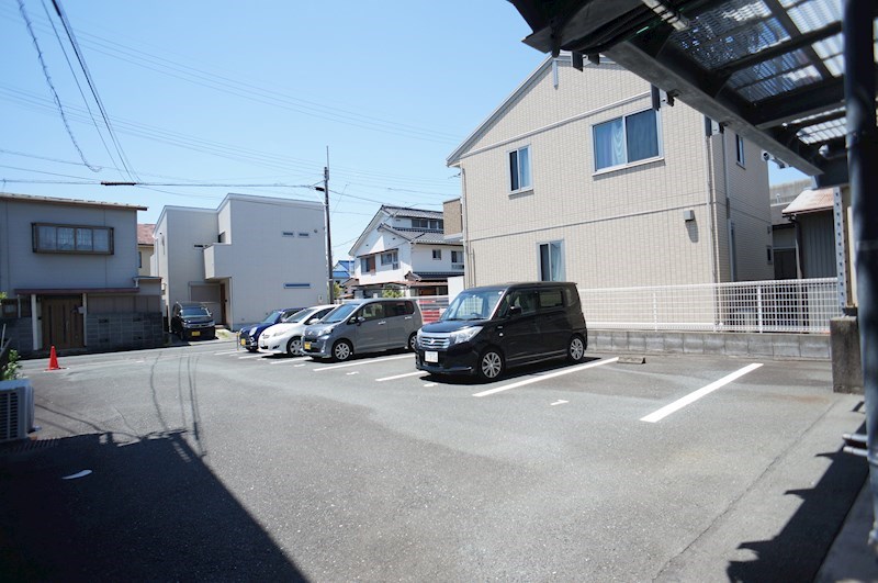 ベルフォート 駐車場