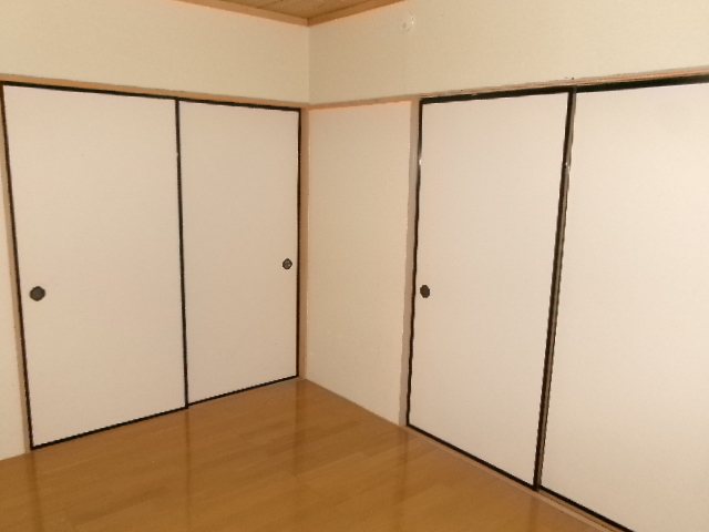 掛川ハイツA ベッドルーム