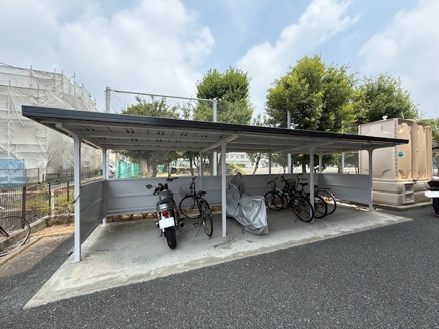 エターニⅡ 駐車場