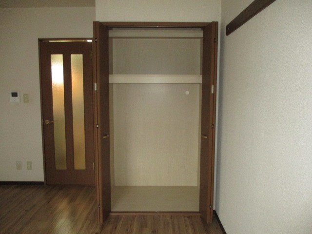 プロバンス半田山 収納