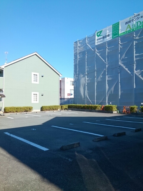 アルカディア１ 駐車場