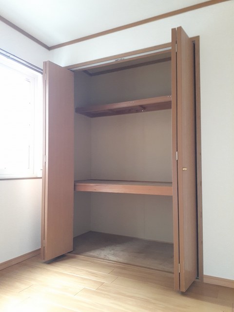 リバープレイスⅠ 収納