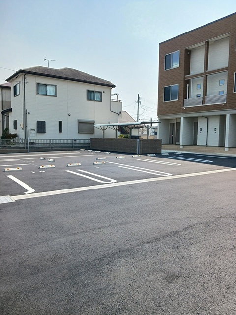 リュッシュ 駐車場