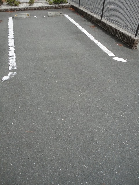 Ｉｒｉｓ 駐車場