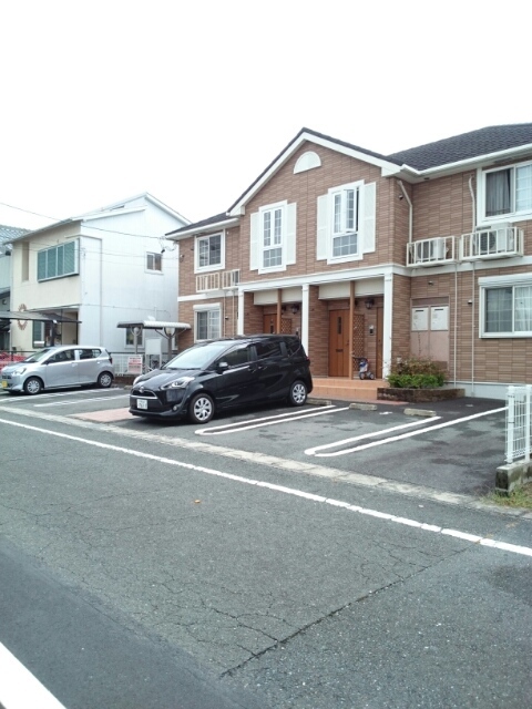 カームリーヒル 駐車場