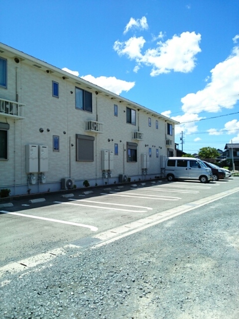 プロムナード 駐車場