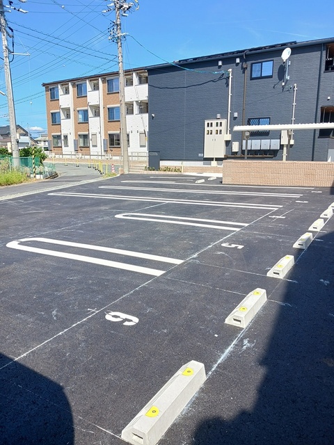 シャトン 駐車場