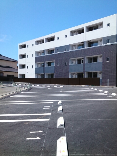 グリシーヌ 駐車場