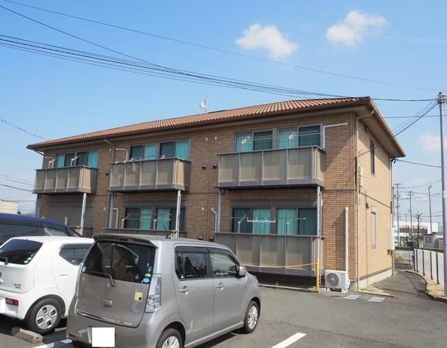 ロワールA 駐車場