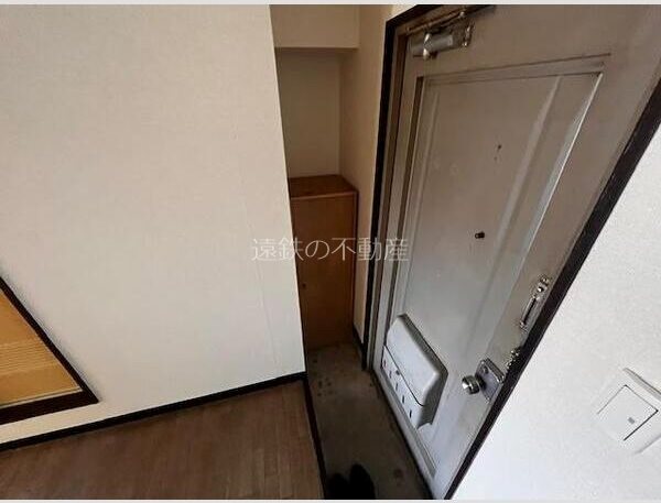 栄マンション 玄関