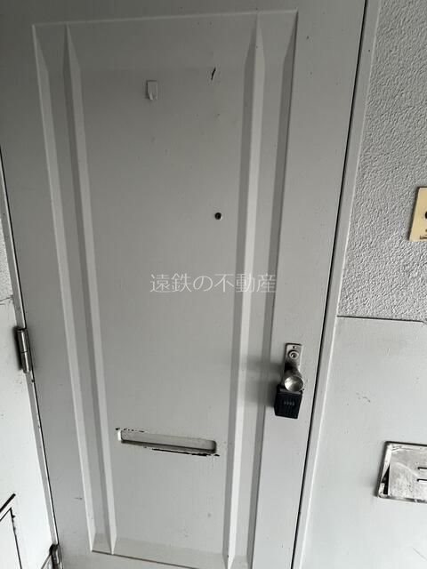 マンション安松 玄関