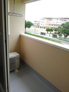 コンフォート西美薗 ベランダ