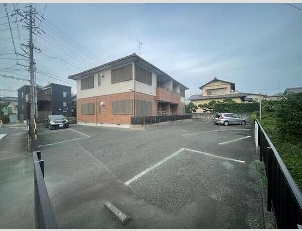 メゾンショコラ 駐車場