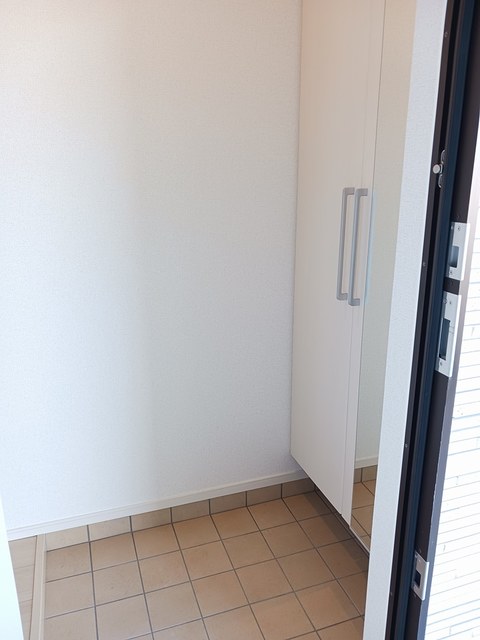 デメテルＡ 玄関