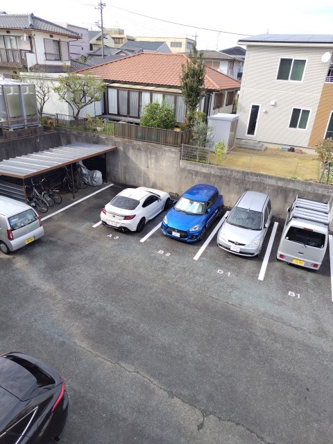ルグラン嶋津 駐車場