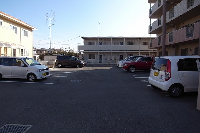 アネーロ 駐車場