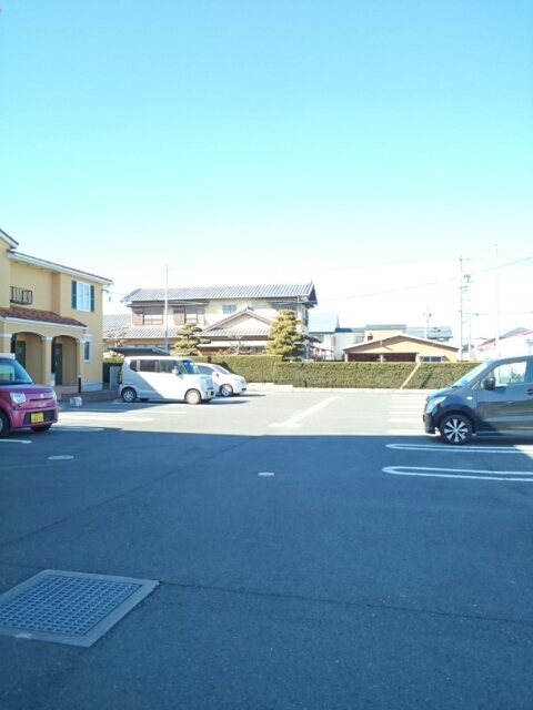 メゾンクレールⅠ 駐車場