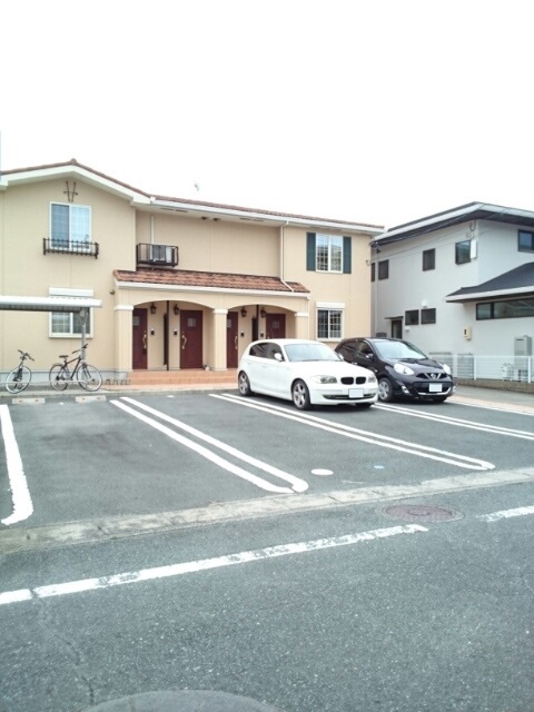 ルーチェ 駐車場
