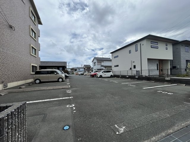 ハイライズ細島Ⅱ 駐車場