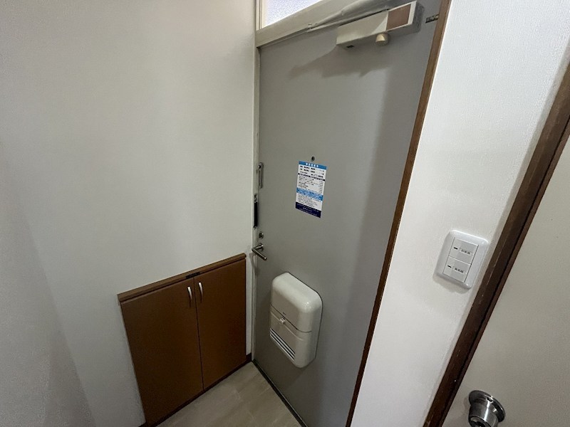 ライラック 玄関