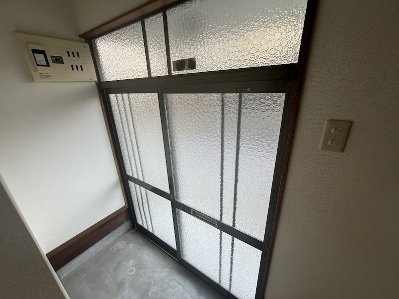 鴨江2丁目借家 玄関