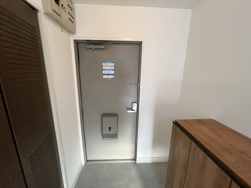 東海ホーム鴨江 玄関