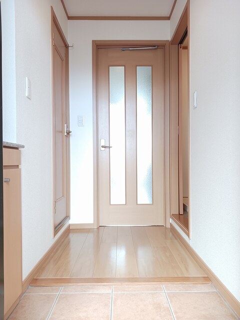 マーベラス 玄関