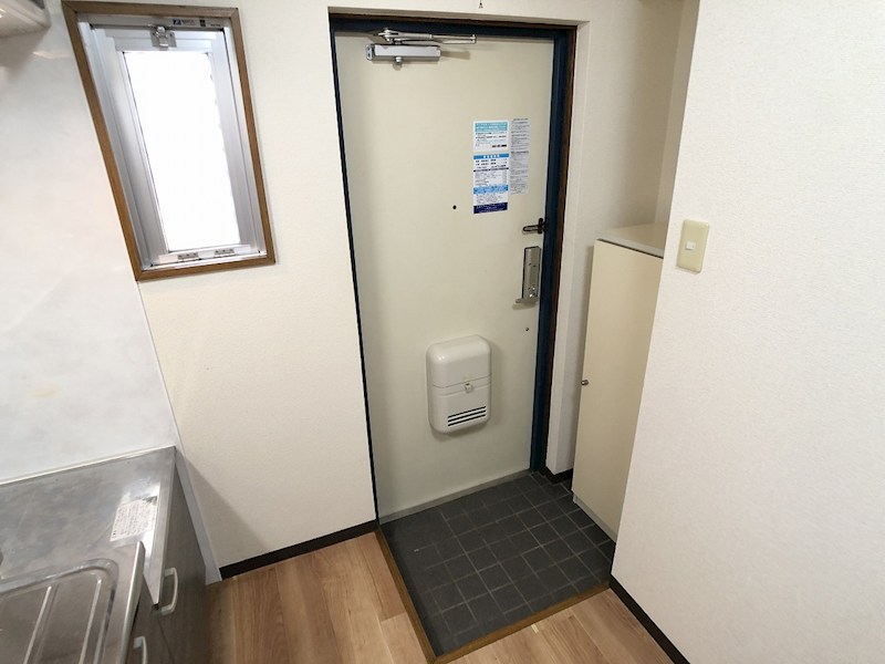 アルタ・ミラ 玄関