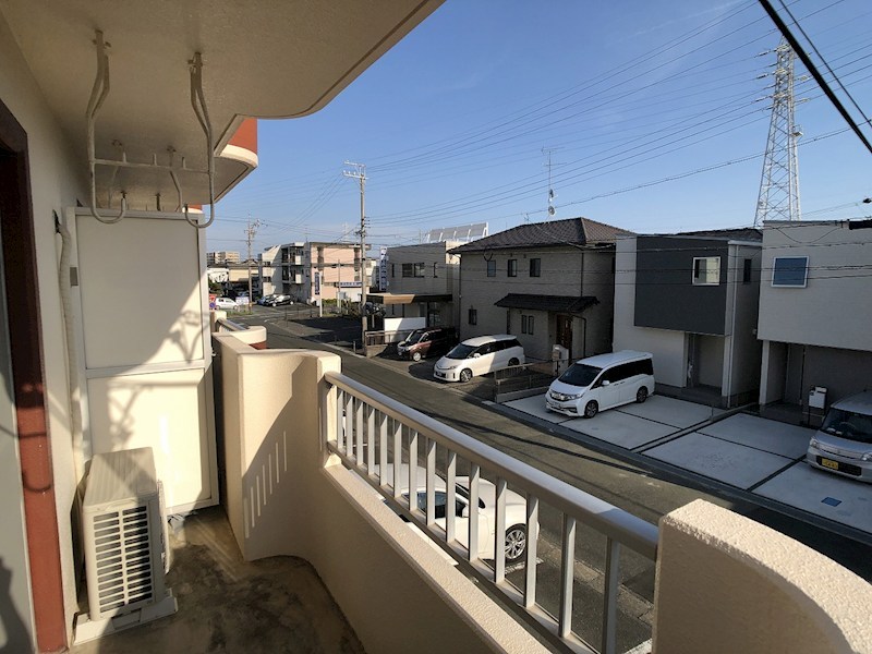 アルタ・ミラ その他