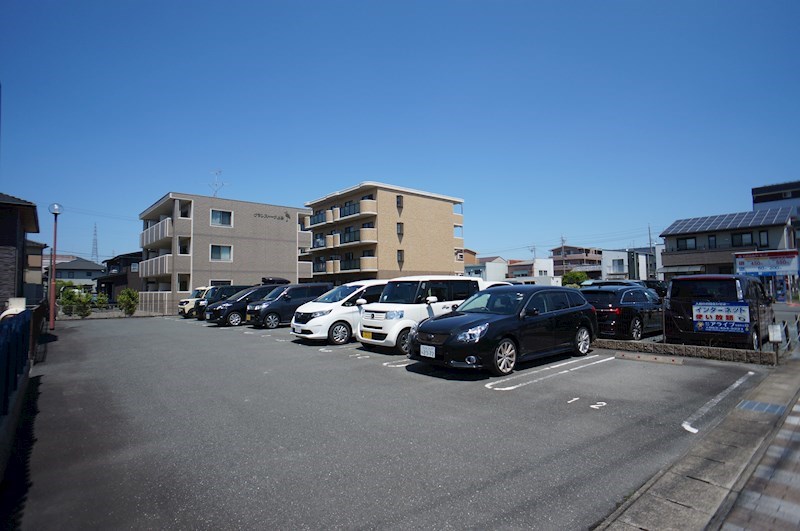 リバティ上島 駐車場