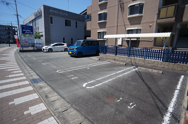 リバティ上島 駐車場