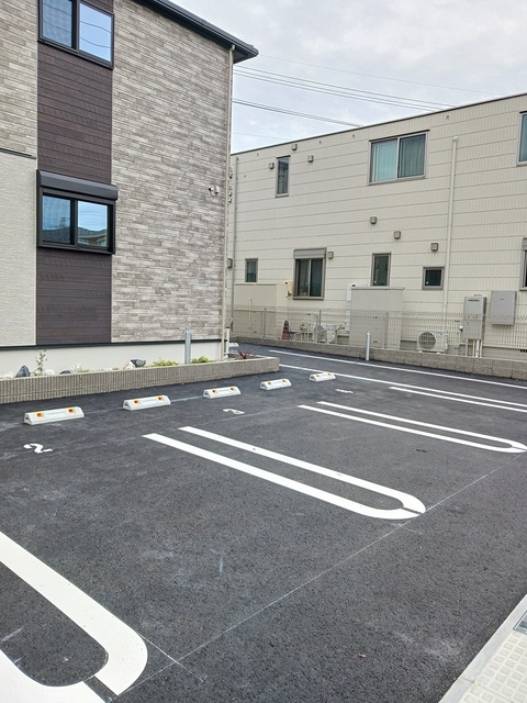 フェリスⅢ 駐車場