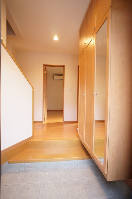 青山貸家 玄関