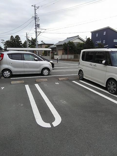 ブローテ・グラン 駐車場