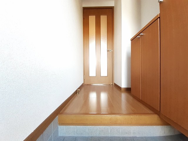 パーシモンガーデン 玄関