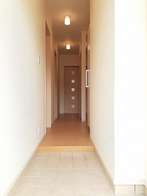 ヒルトップ 玄関