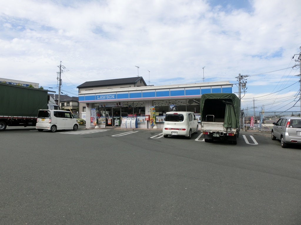 プロバンス半田山 コンビニ