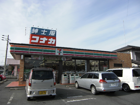 シャトーカナデ コンビニ