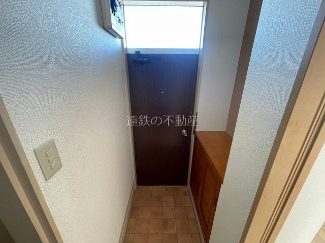 クリスタルアイ 玄関