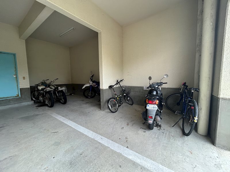 ハイツ魚妻パートⅠ 駐車場