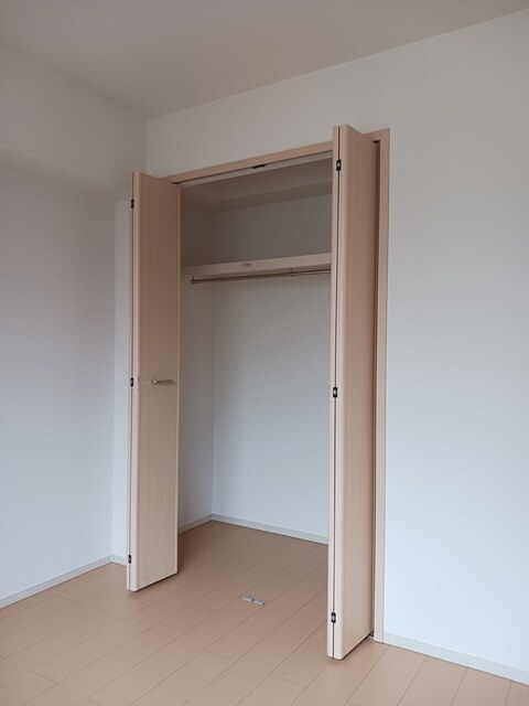 イースト　ツー 収納