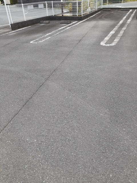 セントラルガーデン 駐車場