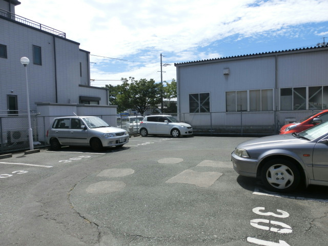 ハイツシャルマンⅠ 駐車場