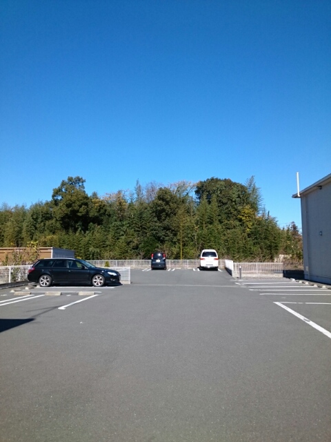 アトレーユⅢ 駐車場