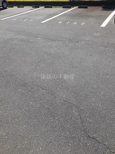 ベルデUⅠ 駐車場