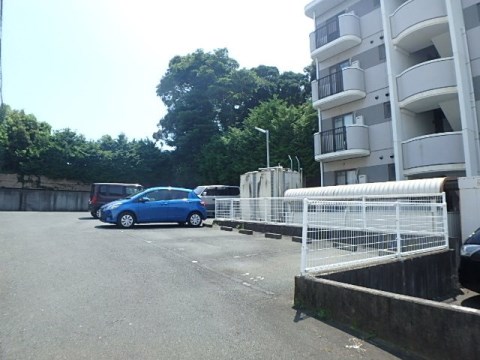 マンションPINO Ⅱ 駐車場