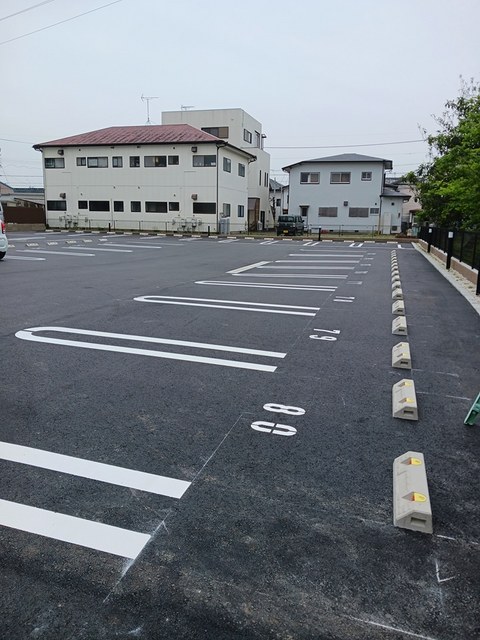 グランフェリス 駐車場