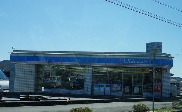 CREAM コンビニ